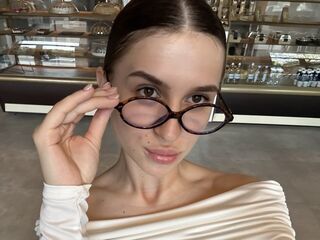 babe web cam AriaMonro