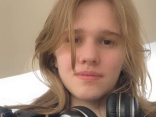 hot webcamslut ChristieDemaline