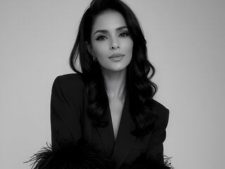 girl topless EmiBrow