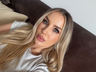 masturbating cam girl Evixa