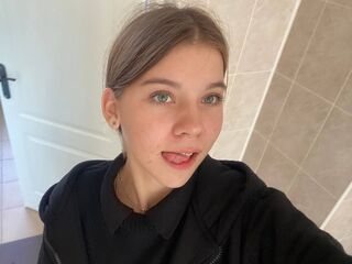 hot cam show NadineGene