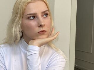 naked girl with webcam masturbating with vibrator RosanaAllabaugh