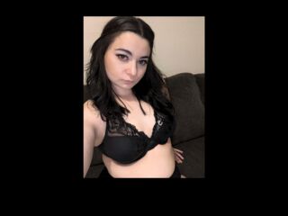 fingering webcamgirl SashaMaroon