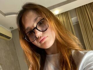 nude cam girl photo SilvanaTopps