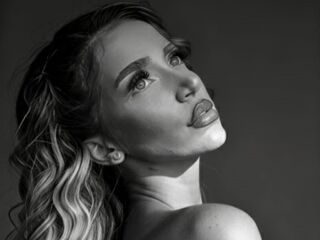 nude camgirl picture TiffanyAddams