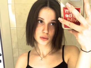 free chatroom AsaCrystal