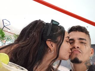 adult cam couple show DianaAndJoe