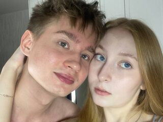 camgirl giving boyfriend blowjob JhonyAndAlice
