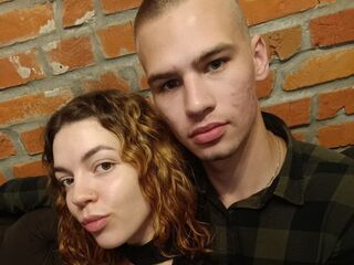 sexshow chat MaxAndEva