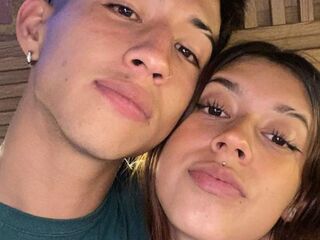 naked cam live MikeAndEva