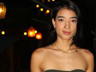 topless webcamgirl AbbyCorn