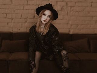 camgirl pic AdelMoons