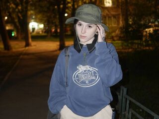 webcamgirl chatroom AdelineLaurent
