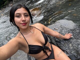 camwhore shaving pussy AgatheRoux
