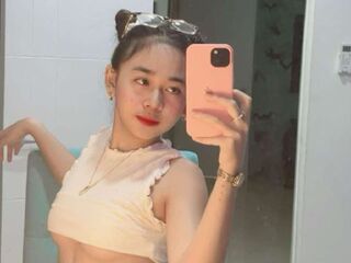 chat with cam AikoPerez