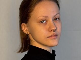 erotic cam video AlainaCaveness