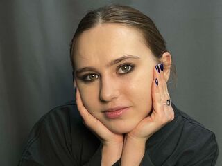 chatroom webcam pic AlanaHowlett