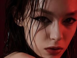 free nude cam AllaAster