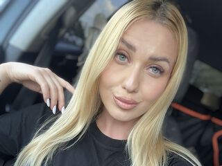 cam hooker chatroom AmaFox