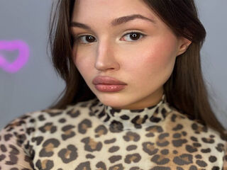 beautiful webcamgirl AngelinaRoo