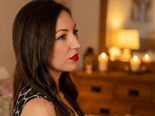 cam girl masturbating with dildo ArishaElara