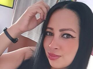beautiful webcamgirl AshleyMontenegro