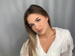 camslut topless BeliaPuliafico