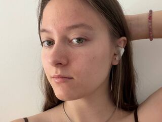 cam girl chatroom BerthaPinkos
