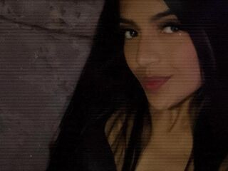 naughty webcamgirl CamyRoux