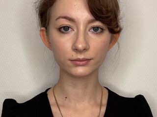 naked cam girl masturbating with dildo CandiKays