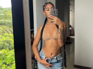 girl camsex CarolineCartson