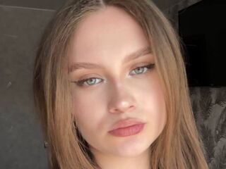 hot cam girl masturbating with sextoy CarylonPreis