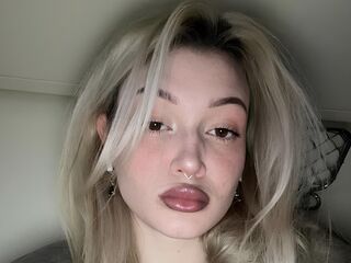 naughty camgirl masturbating CaseyHemmerling