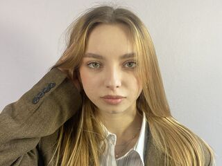 naughty camgirl photo ChariseKuhnke