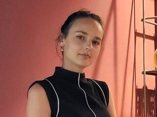 naked girl with live cam fingering CherlynAltice