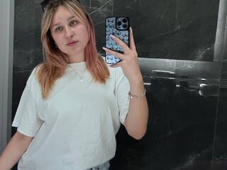 naked camgirl picture ChuFlorendo
