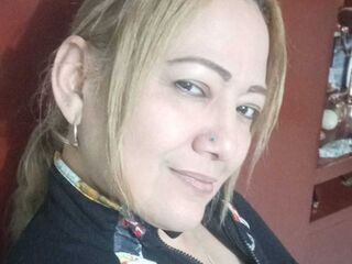 live striptease ClauBowie