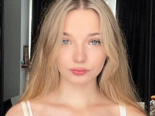 fingering webcamgirl CleliaGoel