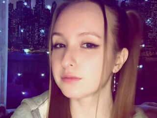adult live webcam CortneyMoran