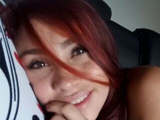 chat room live show DanielaConnor