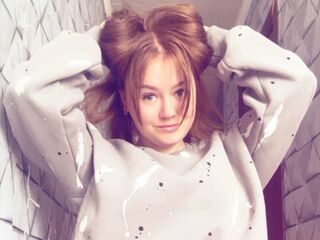 naked girl with webcam masturbating with vibrator DariaMek