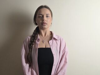 girl nude DelenaCouts