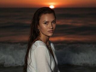 naked cam girl picture DelilahCoryea