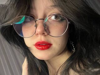 camslut masturbating DeneseBozek
