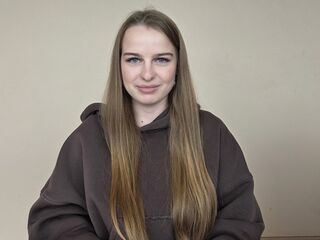 live webcam performer DonetteSally
