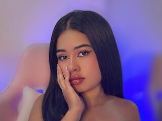 cam girl playing with dildo DulceFields