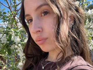 naughty camgirl masturbating with vibrator ElizabethJager