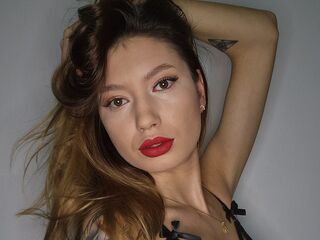 campic ElliaBellamy