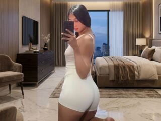free adult cam picture EloiseCrocce
