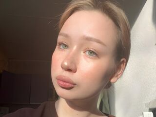 naughty camgirl masturbating with vibrator ElwineCawthorne